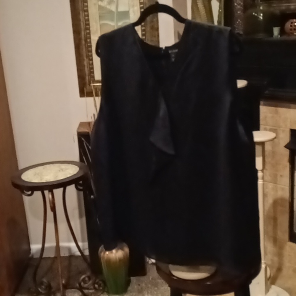 FINAL PRICE NWT ST. JOHN silk caviar black sheer v-neck blouse/flare in front XL - Picture 11 of 16